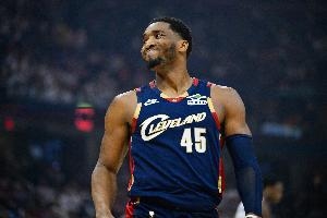 真燃尽了!米切尔18中9&三分9中5 得到31分4篮板1助攻1抢断